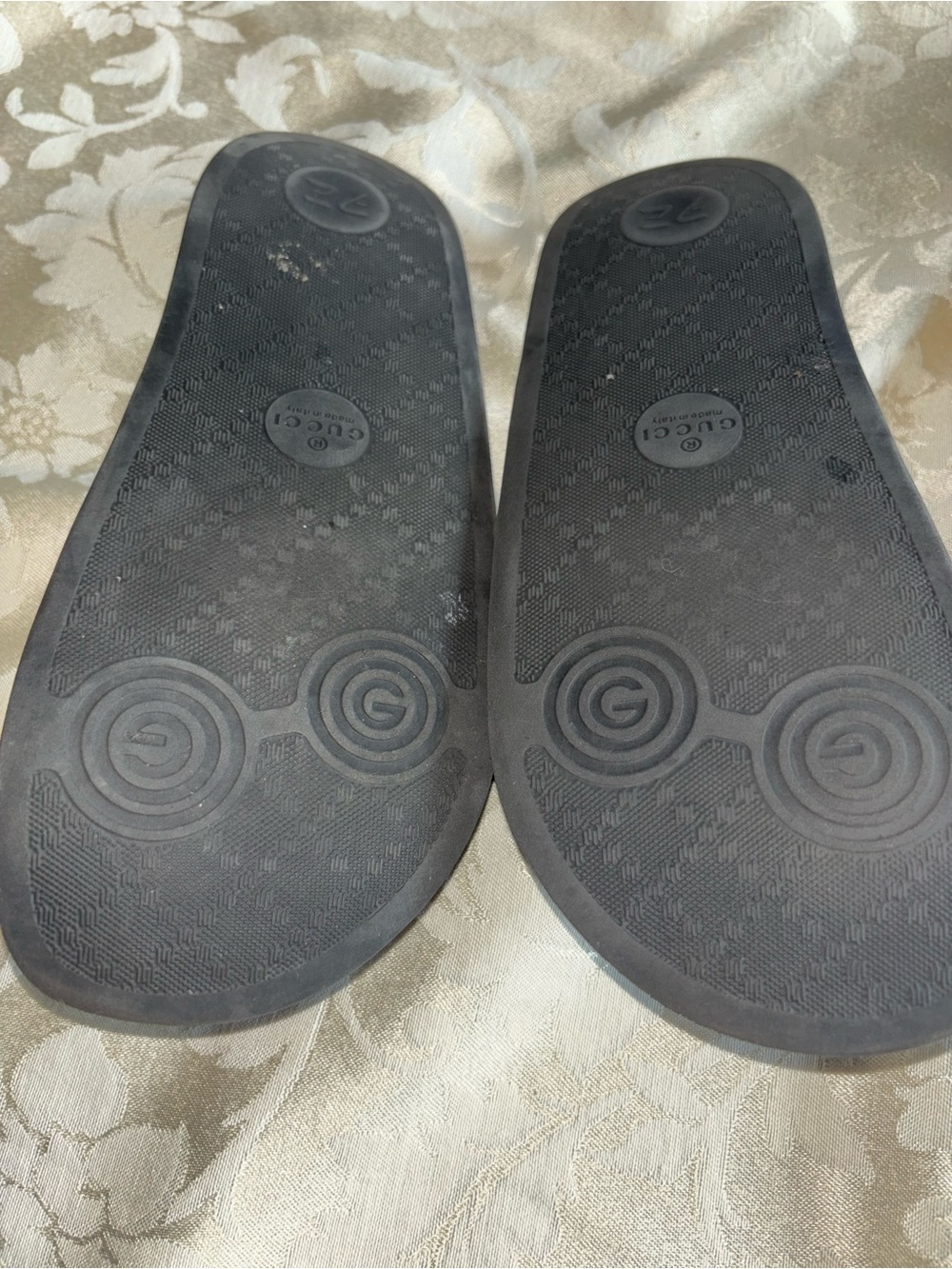 Gucci slides - Picture 4 of 4